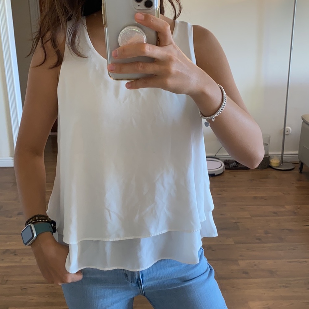 Flowy white top - Picture 2 of 4